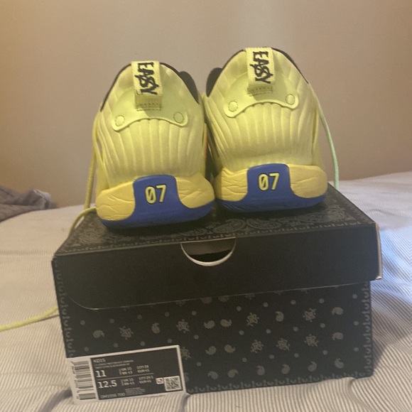 Size11 - Picture 3 of 3